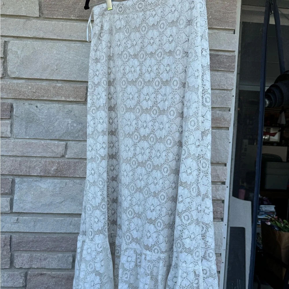 Joyfolie Women’s Lace Skirt - Picture 2 of 4